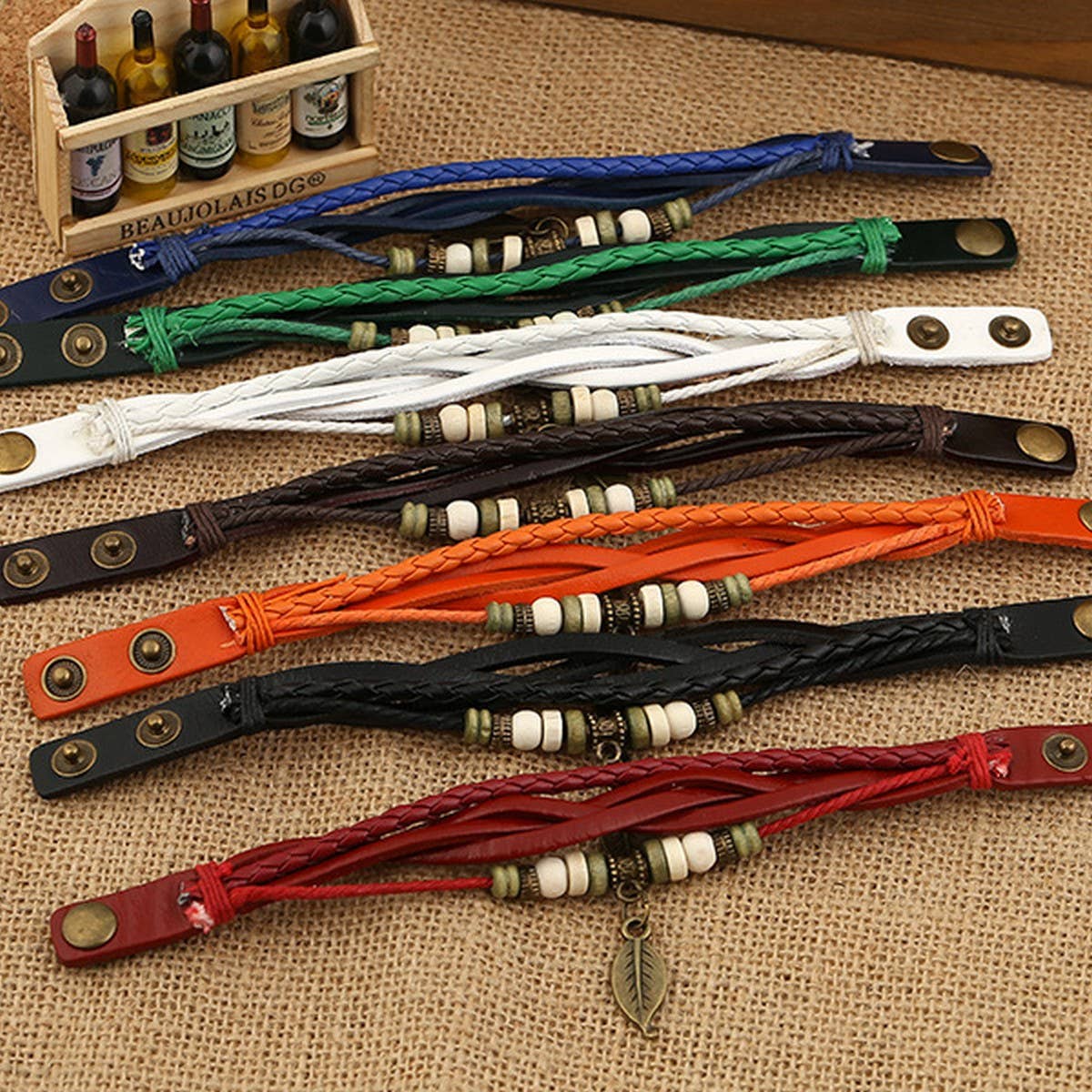 NEW WOVEN VINTAGE LEAF PENDANT COWHIDE BRACELET_CWMM4513