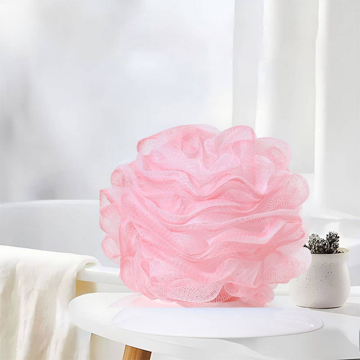 GRADIENT COLOR SOFT AND NON FADING BATH POUF_CWMM3352