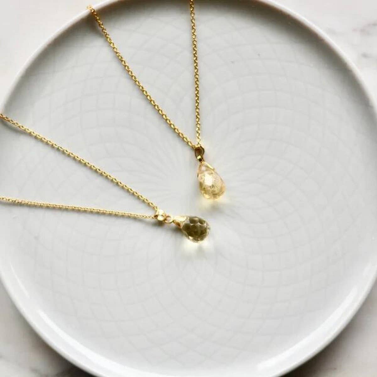 FASHIONABLE NATURAL STONE CRYSTAL PENDANT NECKLACE_CWAJE1058