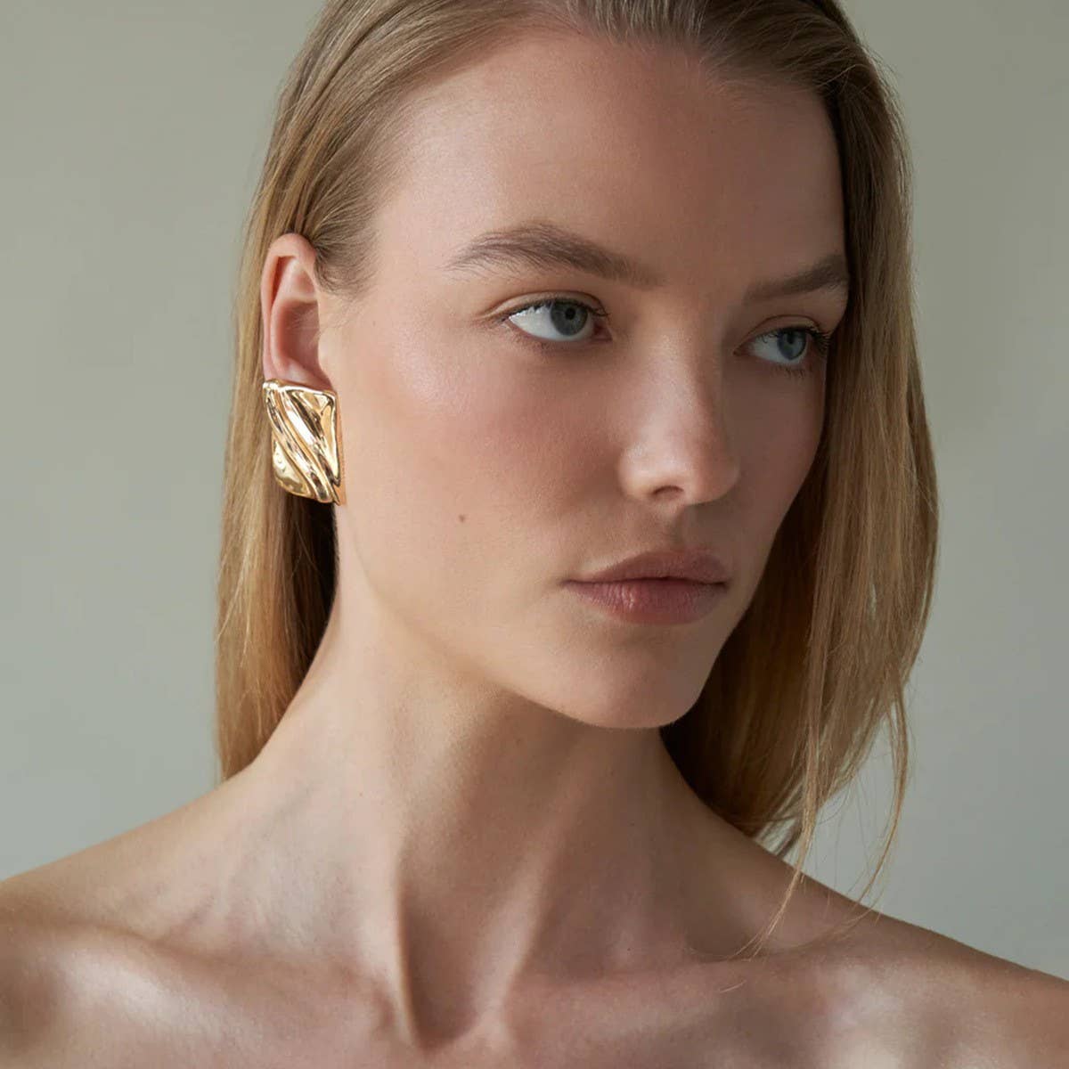 SIMPLE GEOMETRIC SQUARE WAVE TEXTURE EARRINGS_CWASC1652