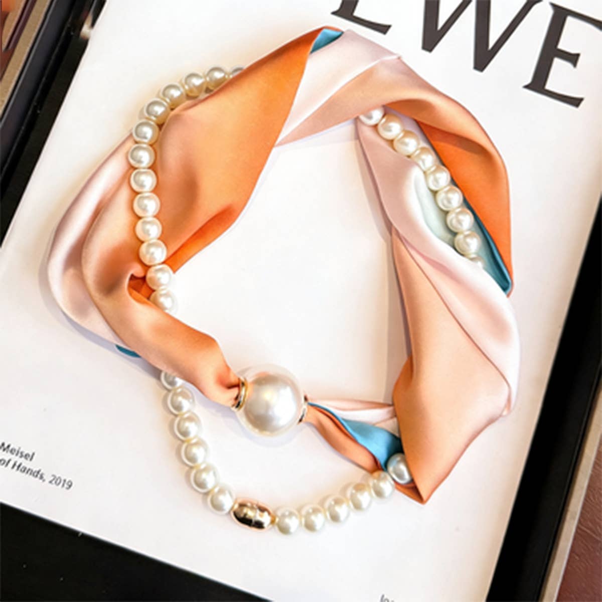 Solid Pearl Magnetic Silk Neck Scarf_Cwasc03939