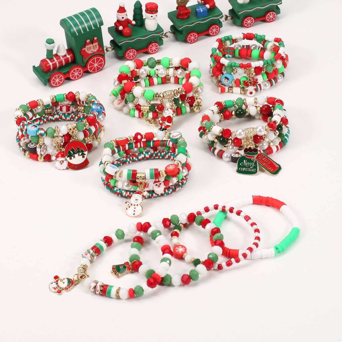 Cwmm10448_Christmas Charm Beaded Bracelet Snowman Tree Gift