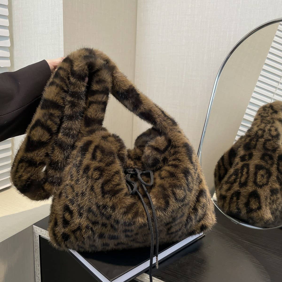 LEOPARD PRINT FLUFFY BAG WOMEN HANDBAG CROSSBODY_CUAB00543