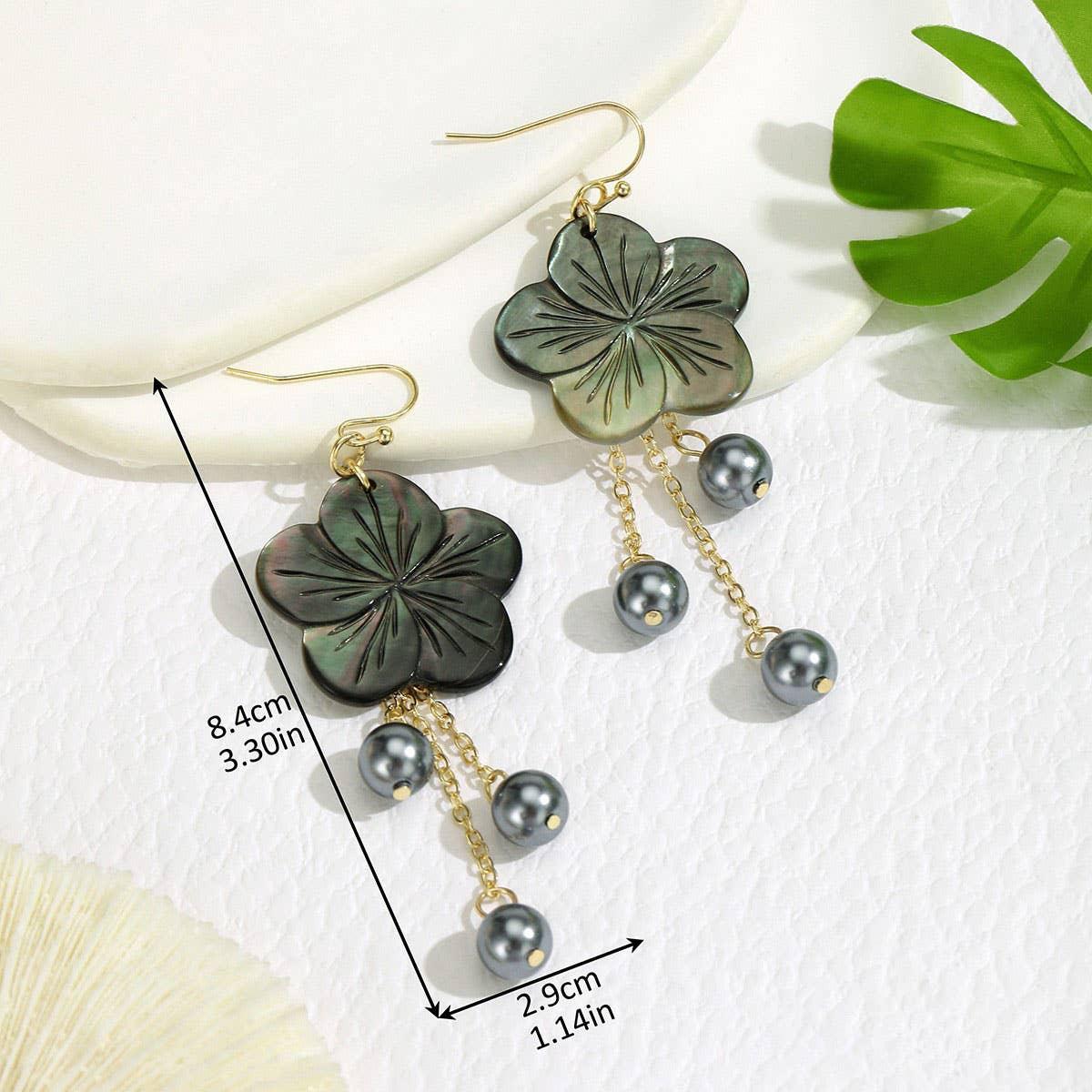 HIGH GRADE BLACK SHELL TASSEL BLACK BEAD EARRINGS_CWMM4323