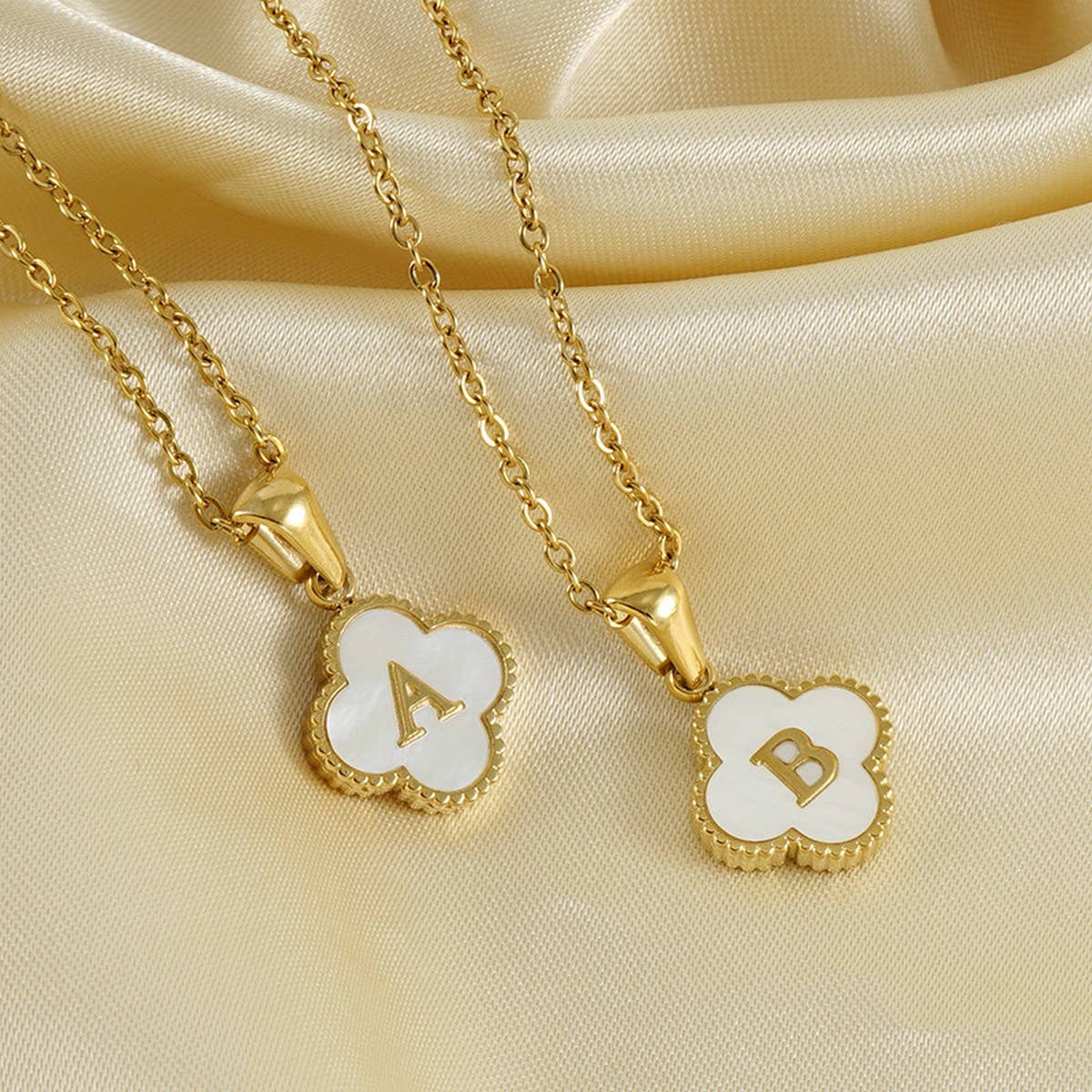 Cwaje1944_Simple Four Leaf Clover Letter Necklace