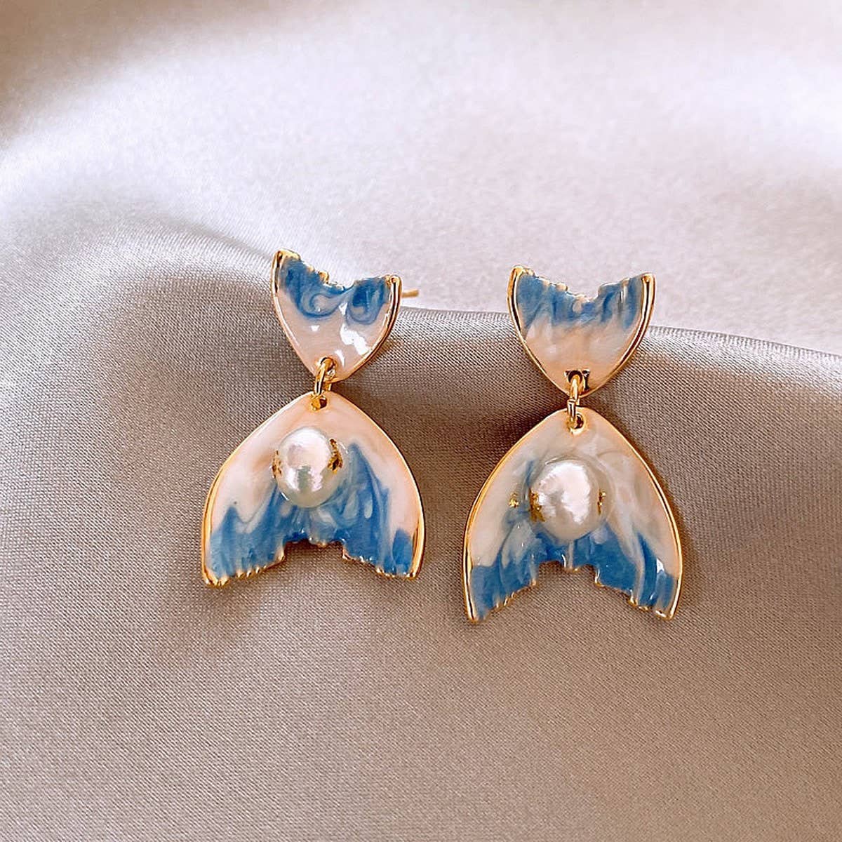 OCEAN WIND OIL DROP DOUBLE FISHTAIL PEARL EARRINGS_CWAJE2350