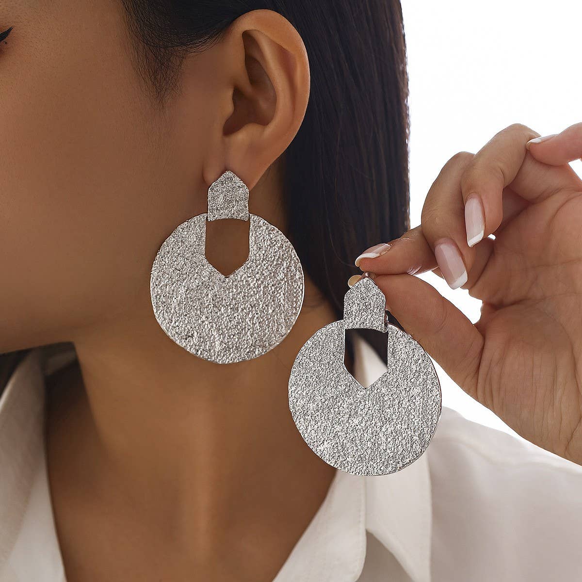 FASHIONABLE COMMUTING IRREGULAR TEXTURE EARRINGS_CWMM3202