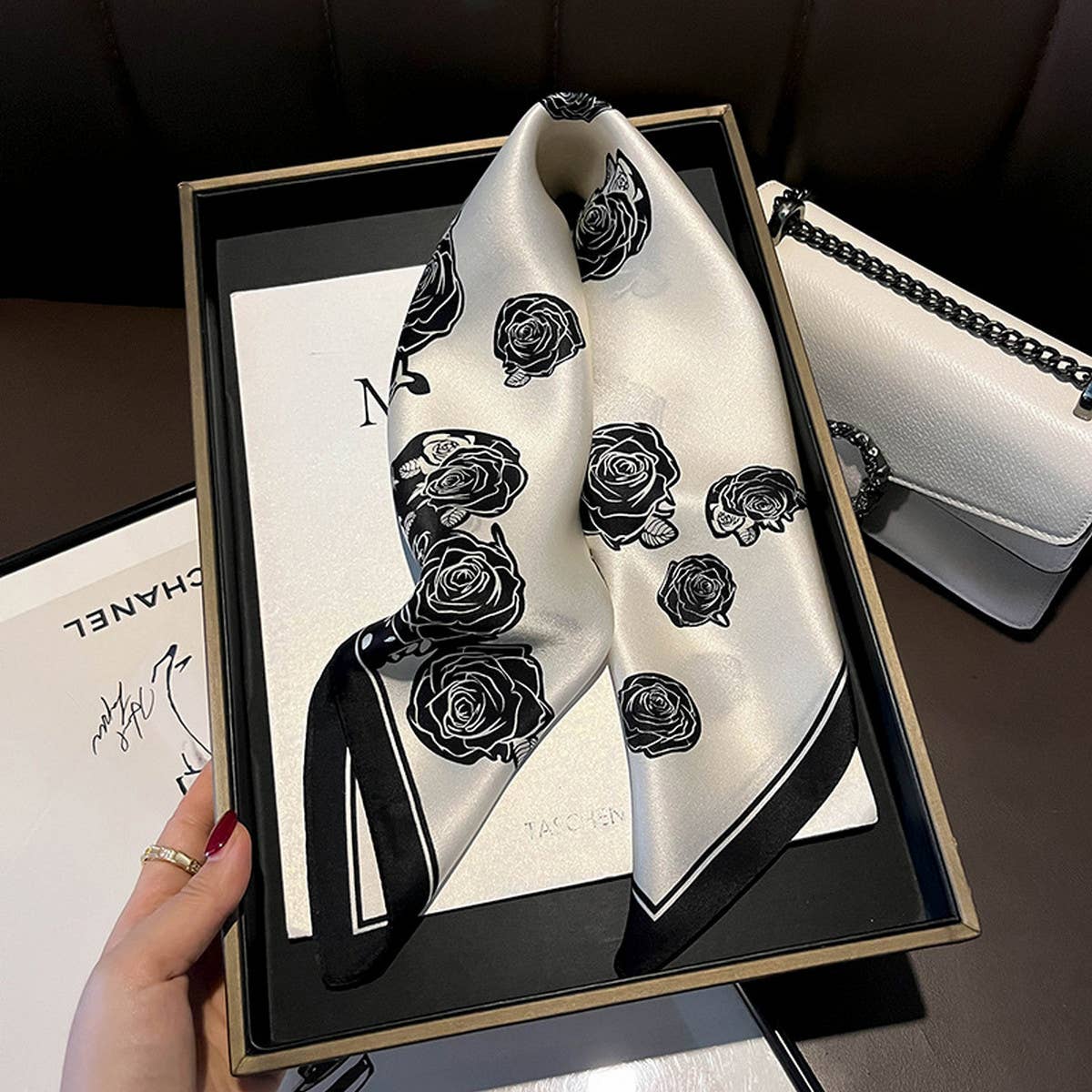 SILK SQUARE SCARF MULBERRY SILK ELEGANT DESIGN_CWASC0536