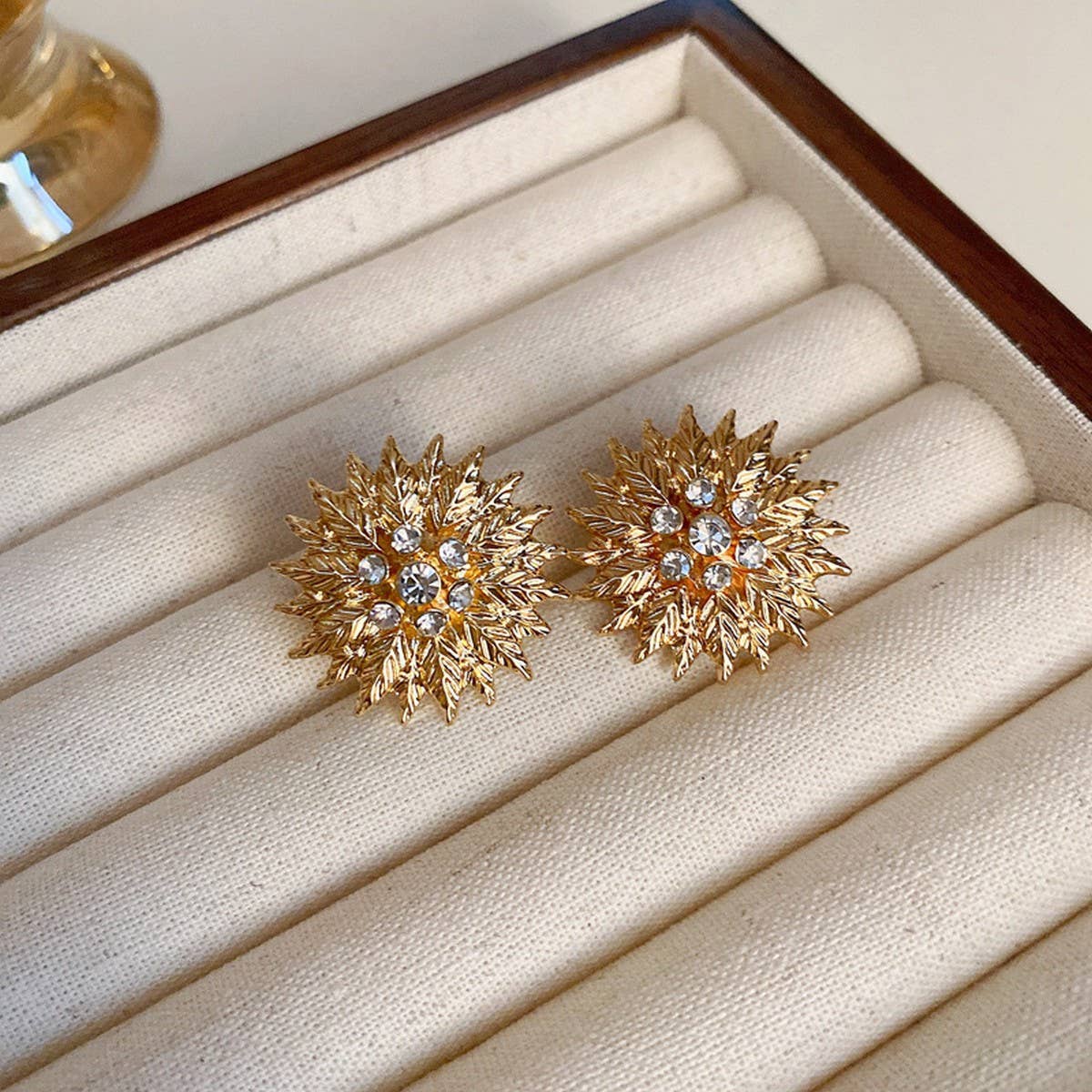 EUROPEAN AND AMERICAN METAL EXAGGERATED EARRINGS_CWAJE2343