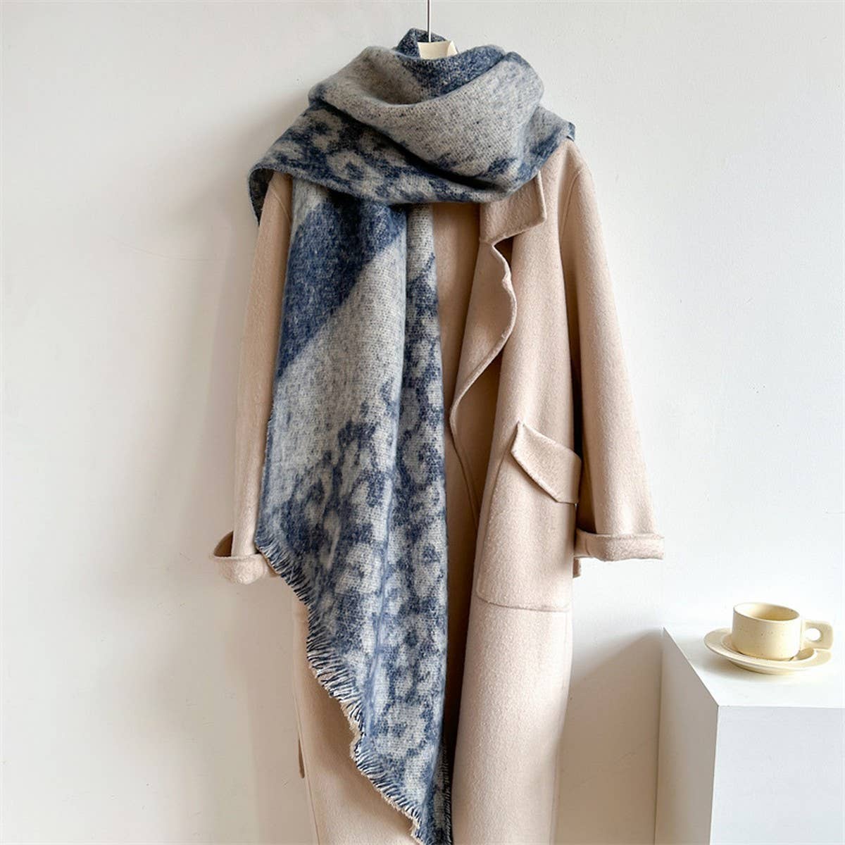 LEOPARD PRINT FUZZY SCARF THICK WARM FOR WOMEN_CWASC0988