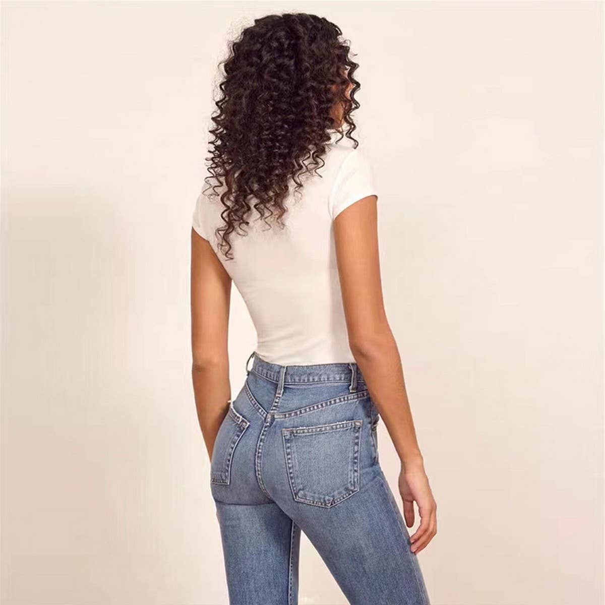 Sexy Round Neck Short Sleeved Bodycon Bodysuit_Cwtbls0313