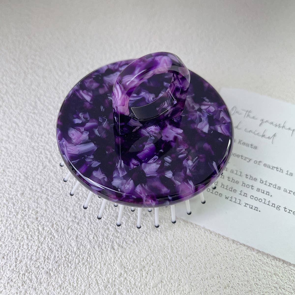 SIMPLE AND PORTABLE MASSAGE COMB_CWMM1083