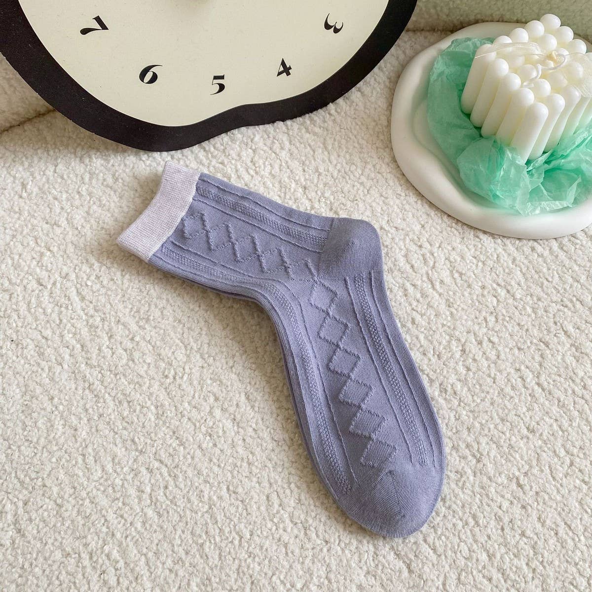CONTRAST COLOR SMALL FRESH DIAMOND COTTON SOCKS_CWMS0913