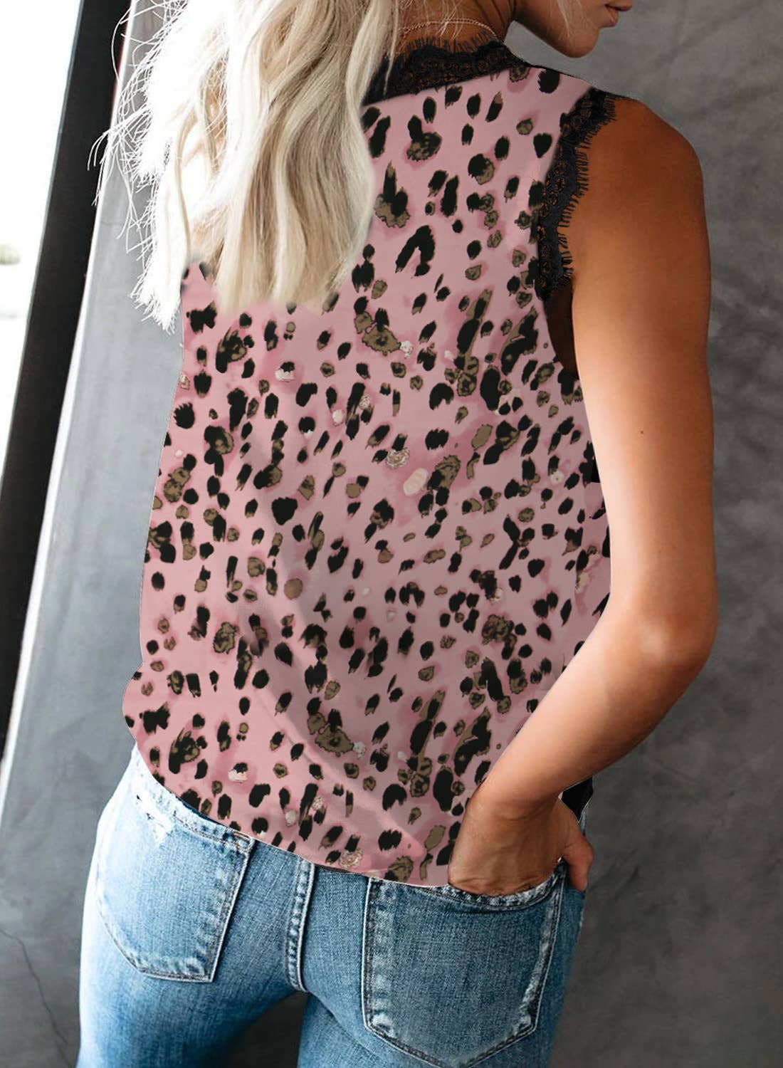 V-Neck Eyelash Lace Sleeveless Print Top