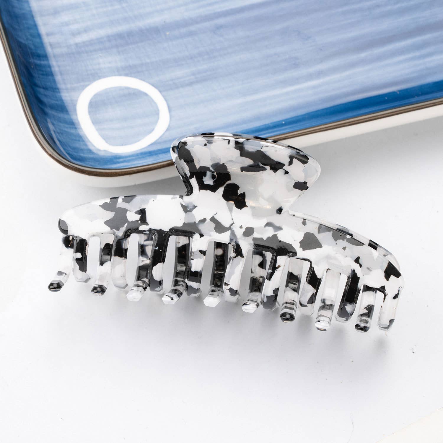 SHARK HAIR CLAW FOR WOMEN UPDO DAILY STYLING_CWAHA0324