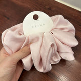 ELEGANT CREAM HAIR SCRUNCHES_CWAHA1720