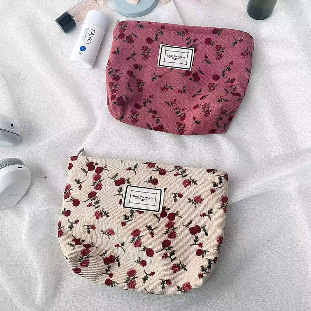 CONTRAST FLOWER PATTERN ZIPPER PORTABLE WASH BAG_CWAB1217
