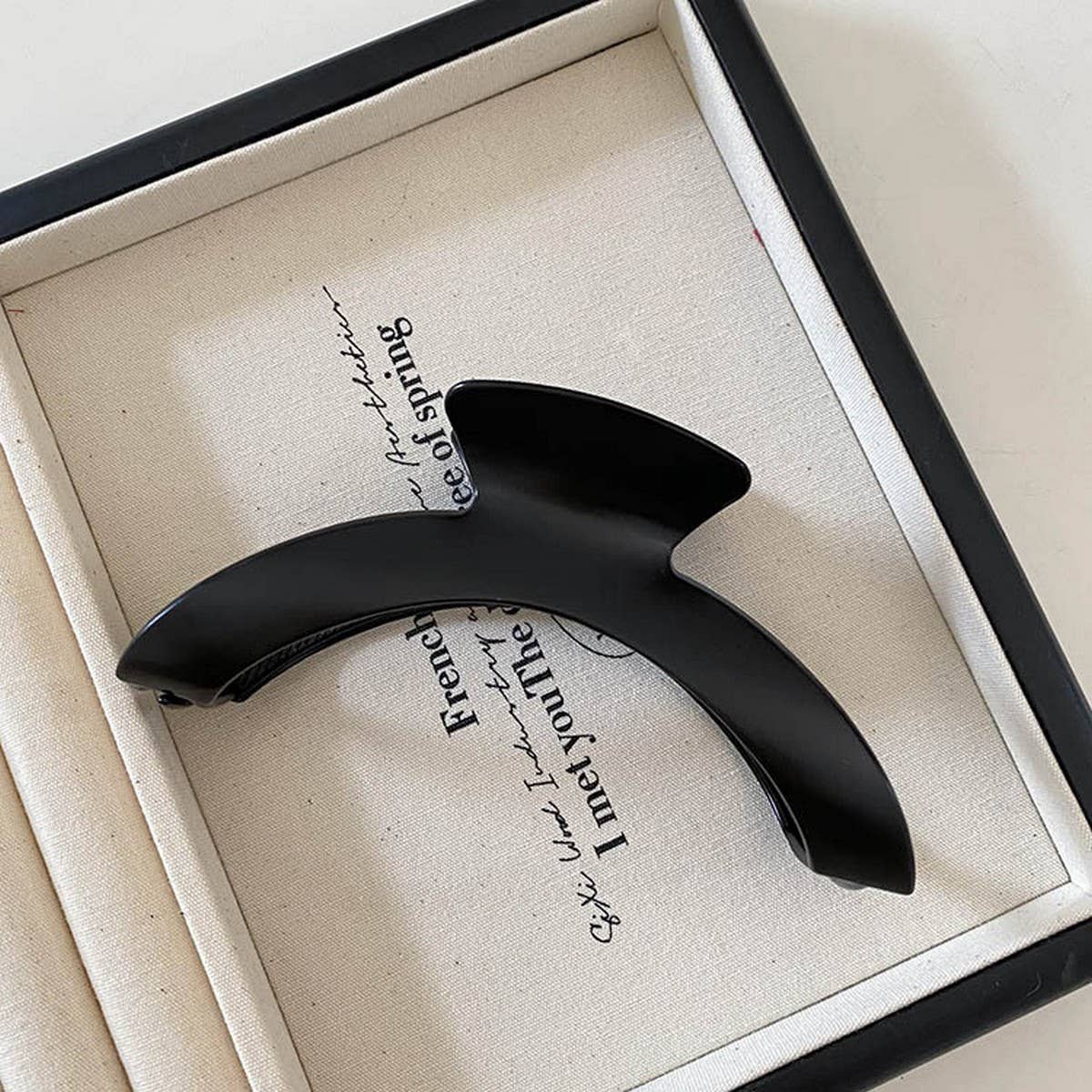 MINIMALIST ARCH METAL HAIR CLAW ELEGANT SHARK CLIP_CWAHA1280