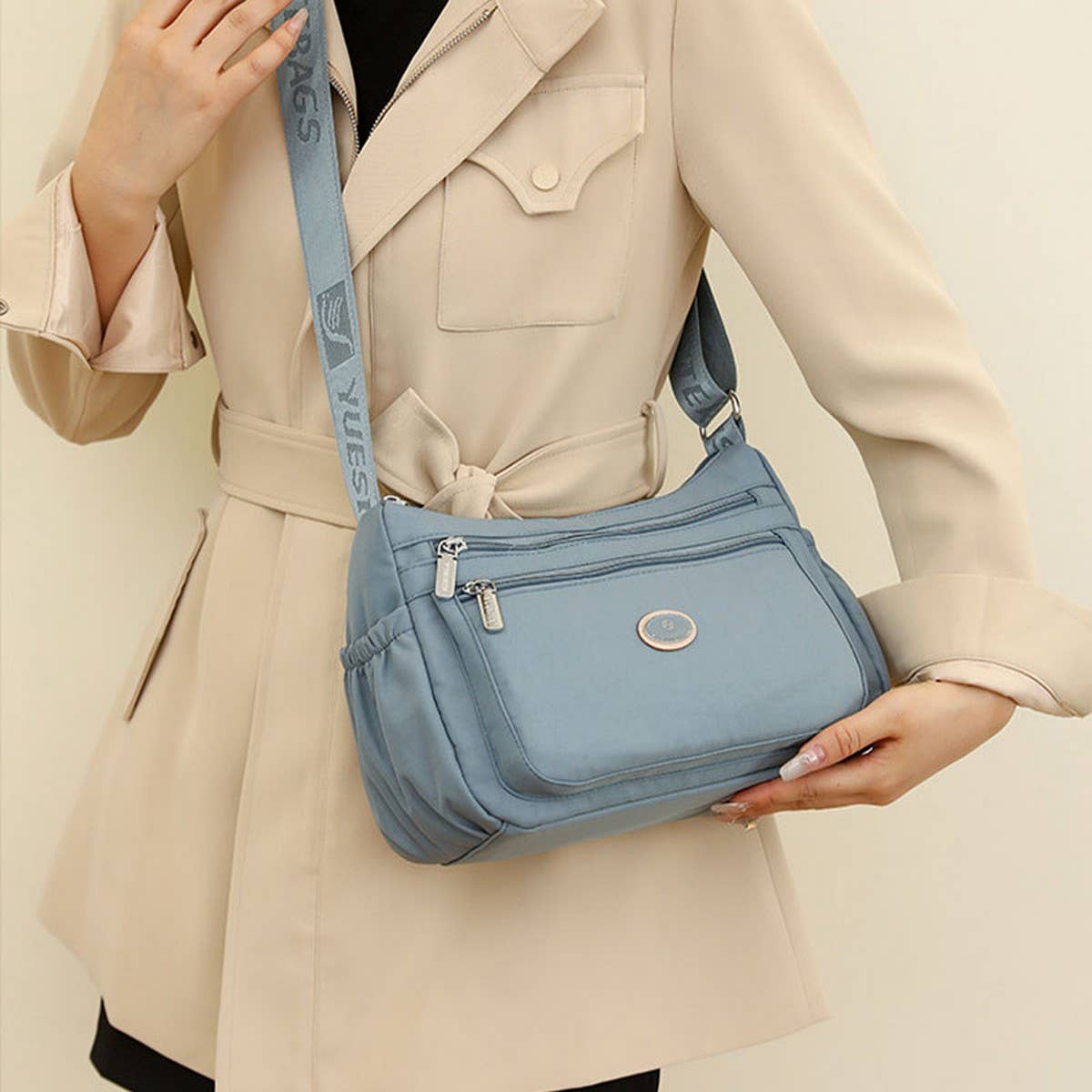 Large Capacity Simple Nylon Shoulder Messenger Bag_Cwab3521