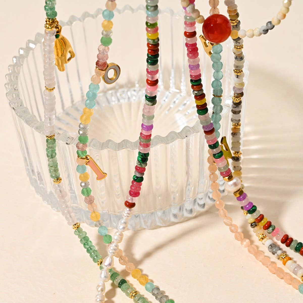 ELEGANT HANDMADE STONE NECKLACE WITH STEEL PENDANT_CWMM8818