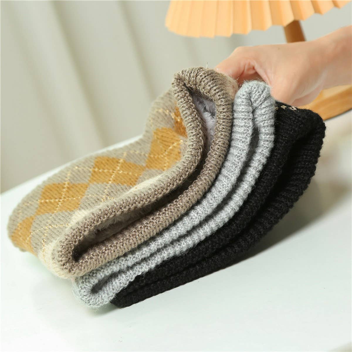 PLAID CONTRAST COLOR FASHION NECK COVER_CWASC1036