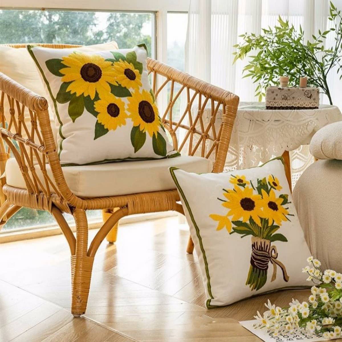 LUXURY EMBROIDERED THROW PILLOW COVER FOR SOFA BED_CWMM7681