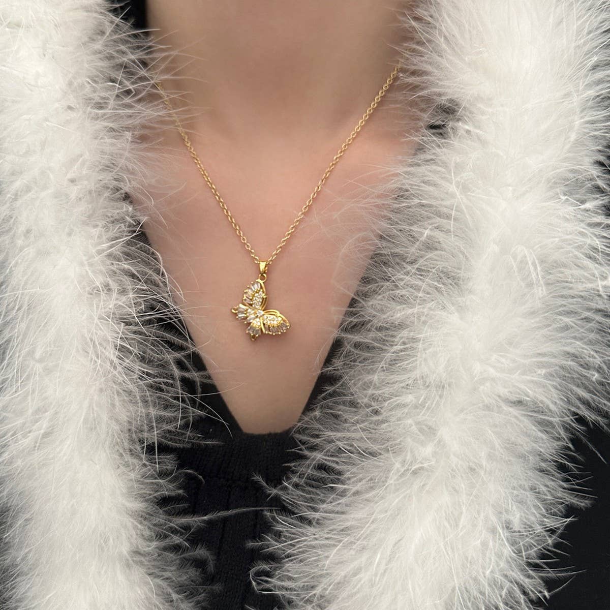 Womens Gold Diamond Butterfly Clavicle Necklace