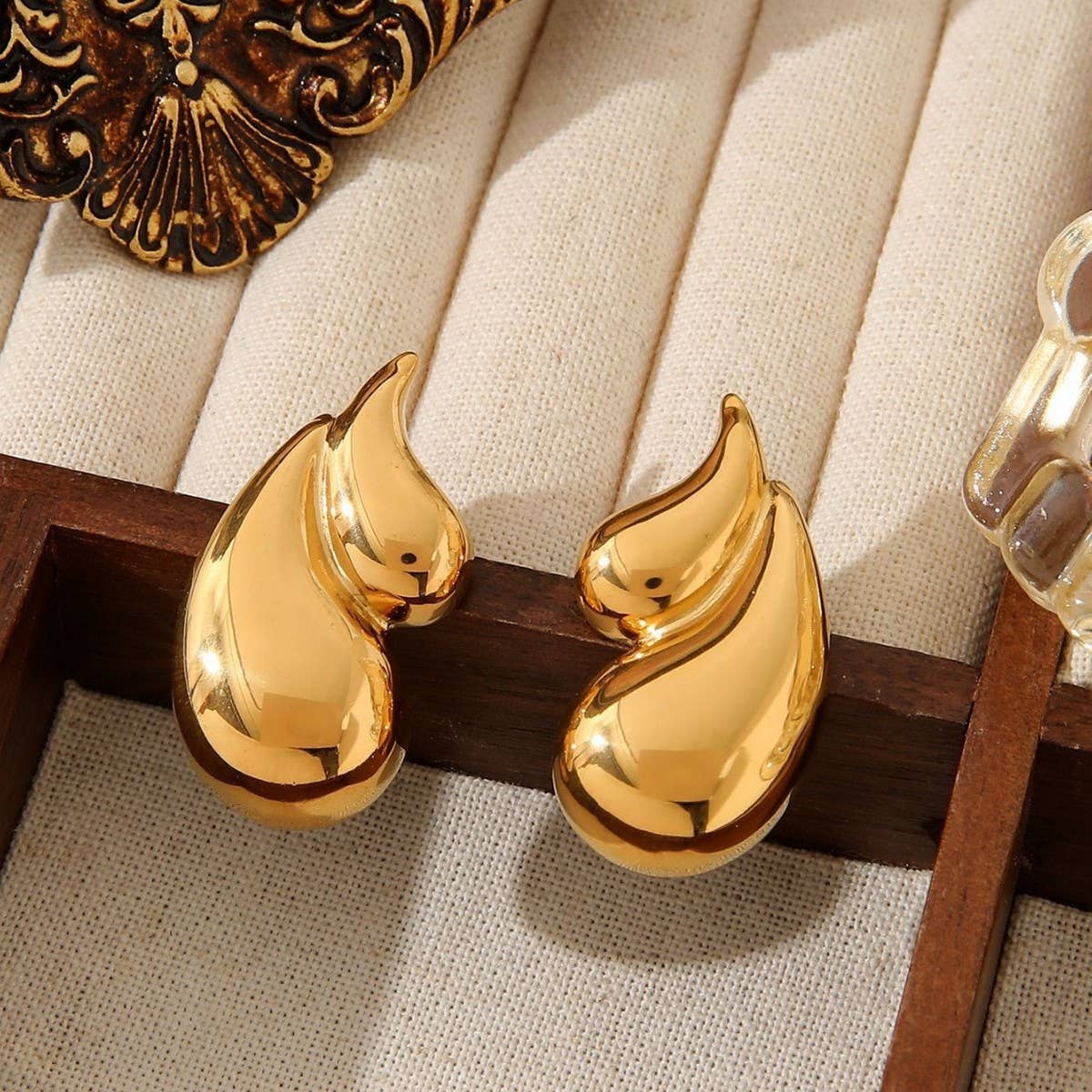 18K GOLD PLATED DOUBLE LAYER TEARDROP EARRINGS_CWMM3654