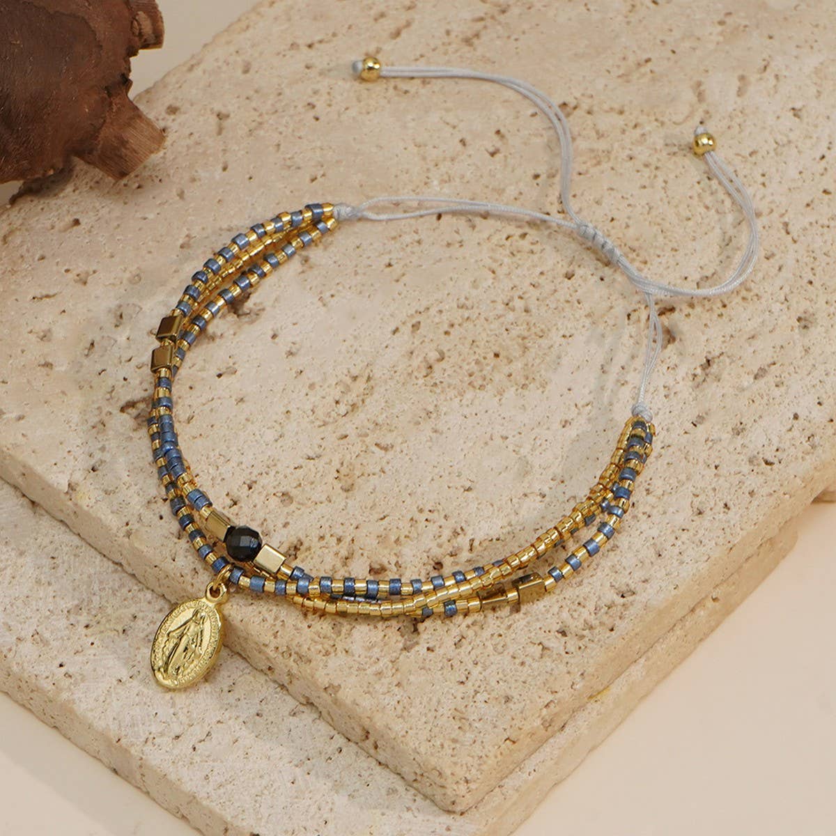 RICE BEAD HAND WOVEN MULTI LAYERED BRACELET_CWAB4633