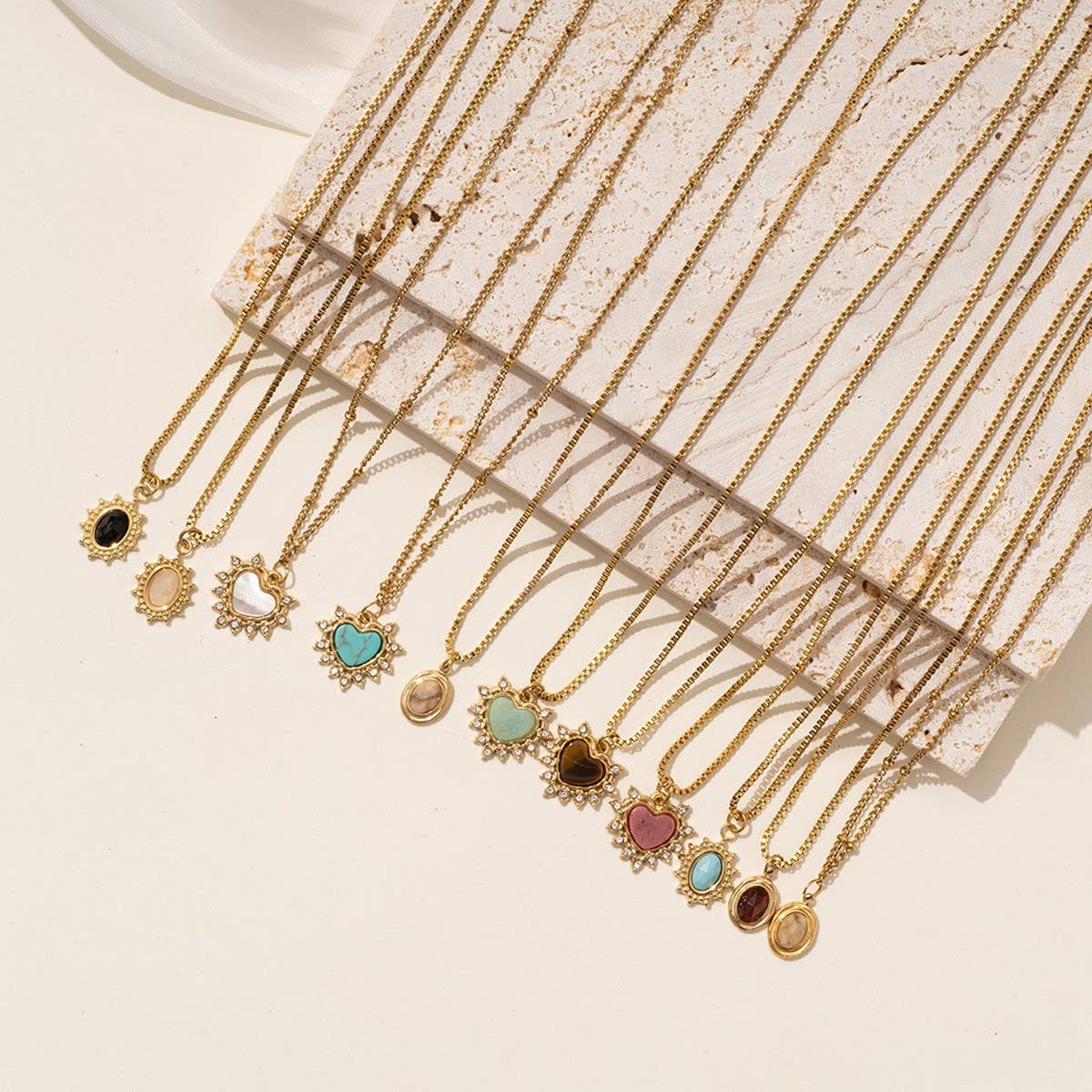 MINIMALIST HEART NECKLACE WITH BLUE TIGERS EYE_CWMM8820