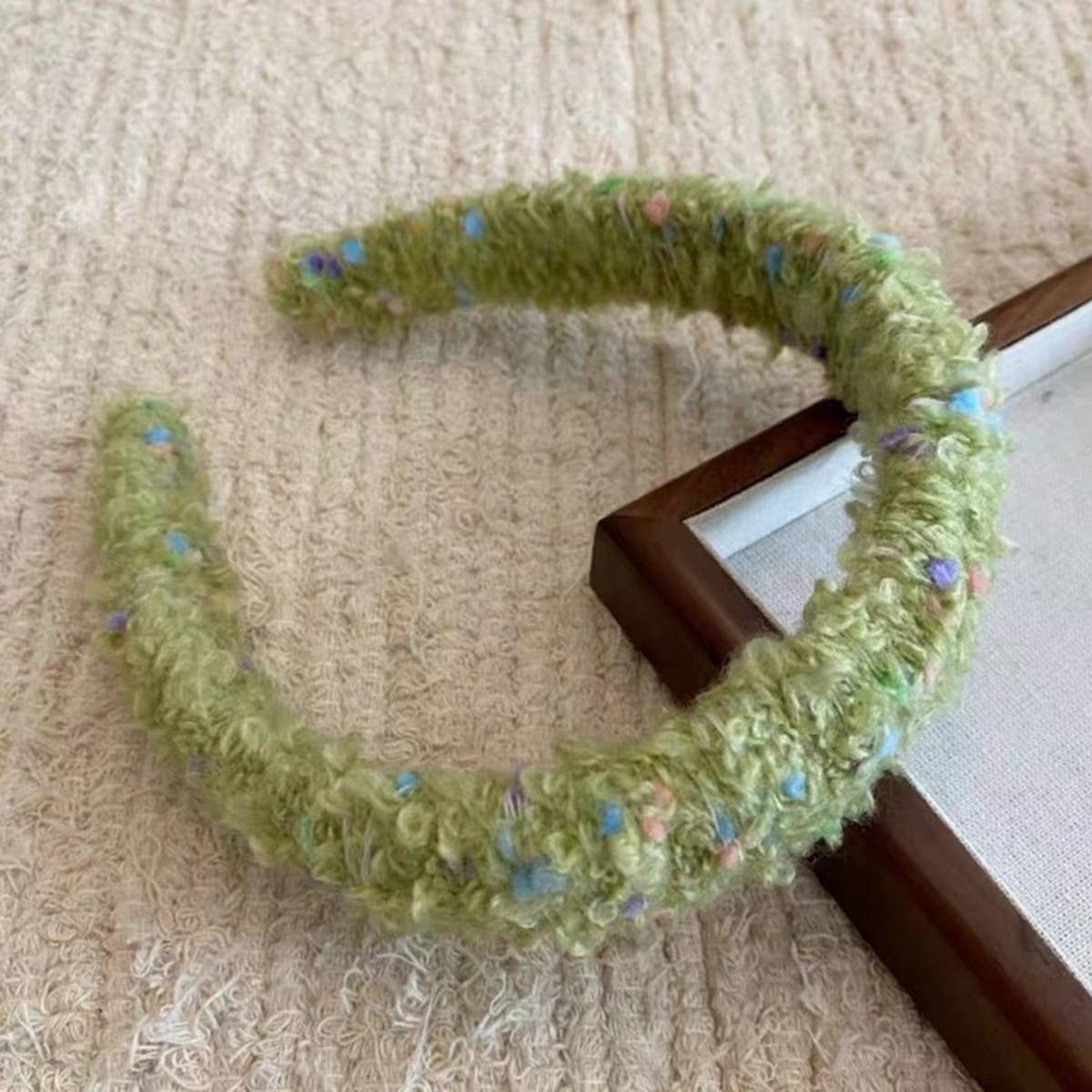 AUTUMN AND WINTER CUTE COLORFUL PLUSH HEADBAND_CWAHA2864