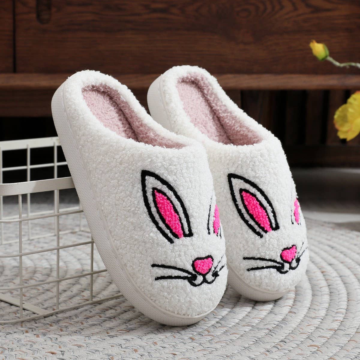 RABBIT PRINT EMBROIDERED COTTON SLIPPERS_CWSHS0866
