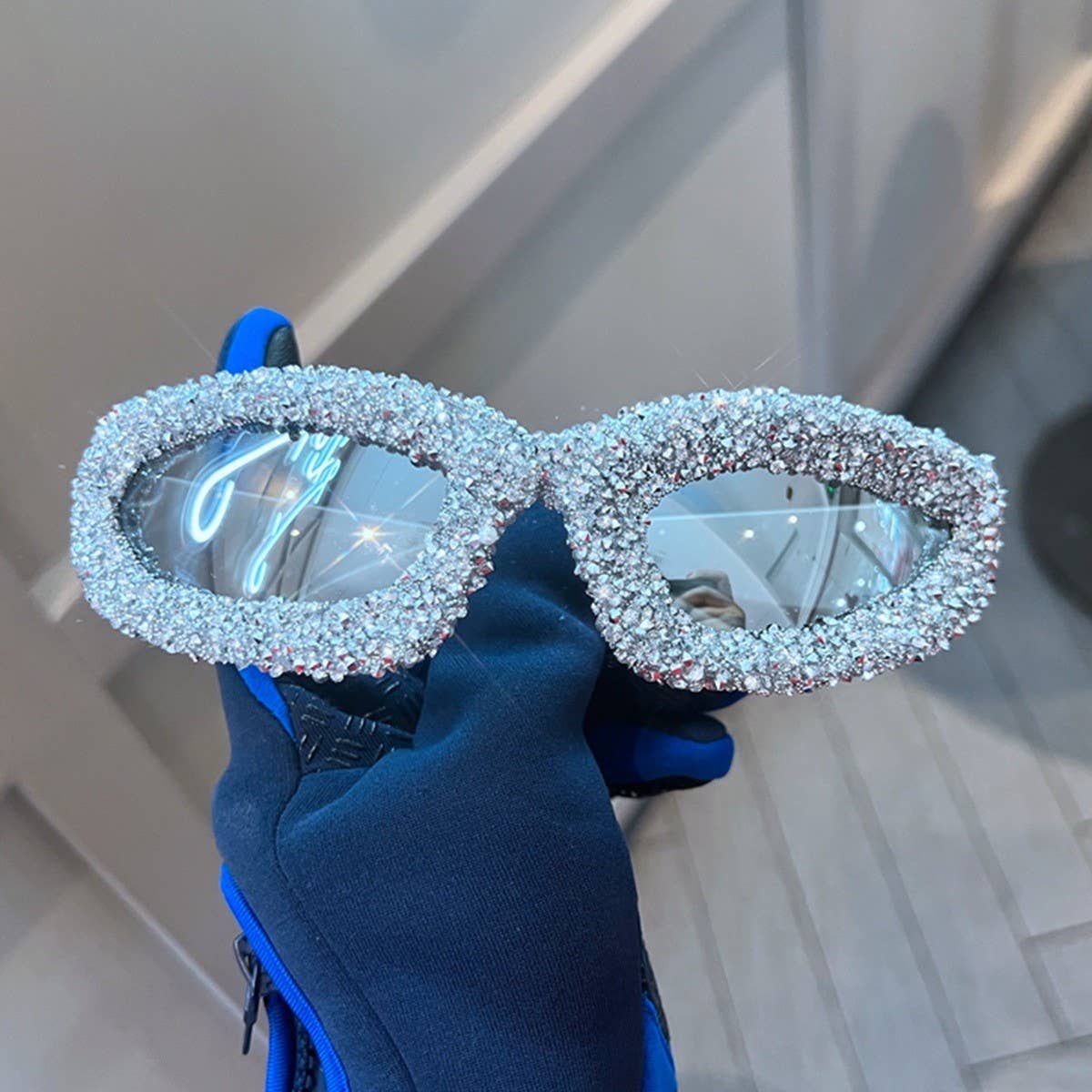 SPORTY CAT EYE DIAMOND SUNGLASSES_CWASG0803