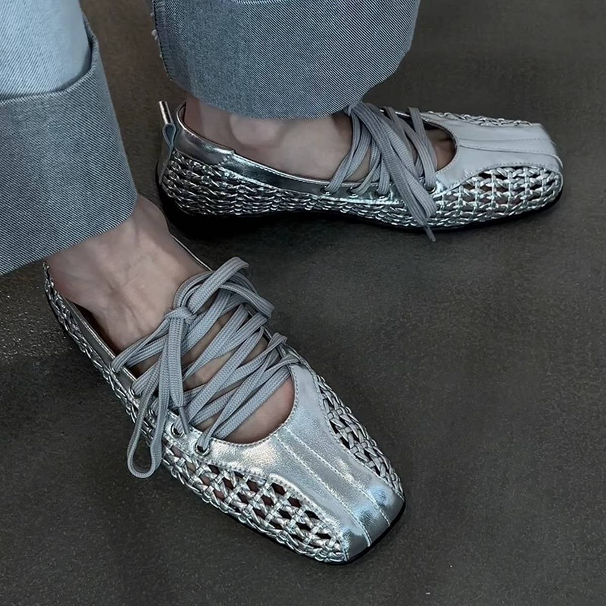 SOFT LEATHER RETRO BALLET FLATS WITH LACES_CWSHF0154