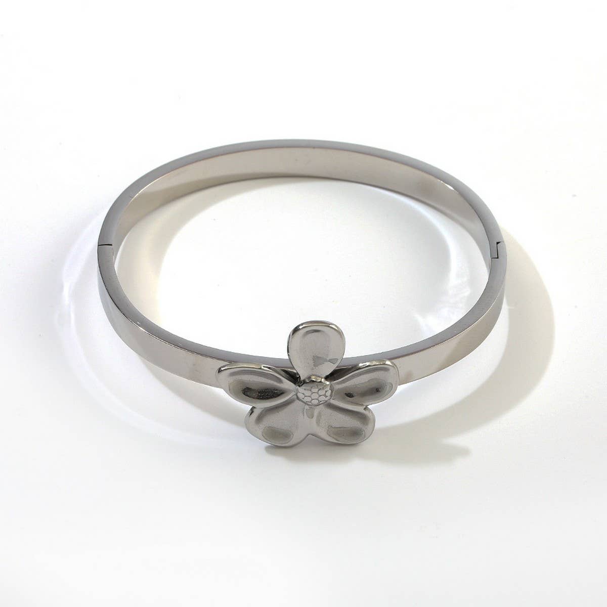 CREATIVE FLOWER BRACELET IN STAINLESS TITANIUM_CWAJE4604