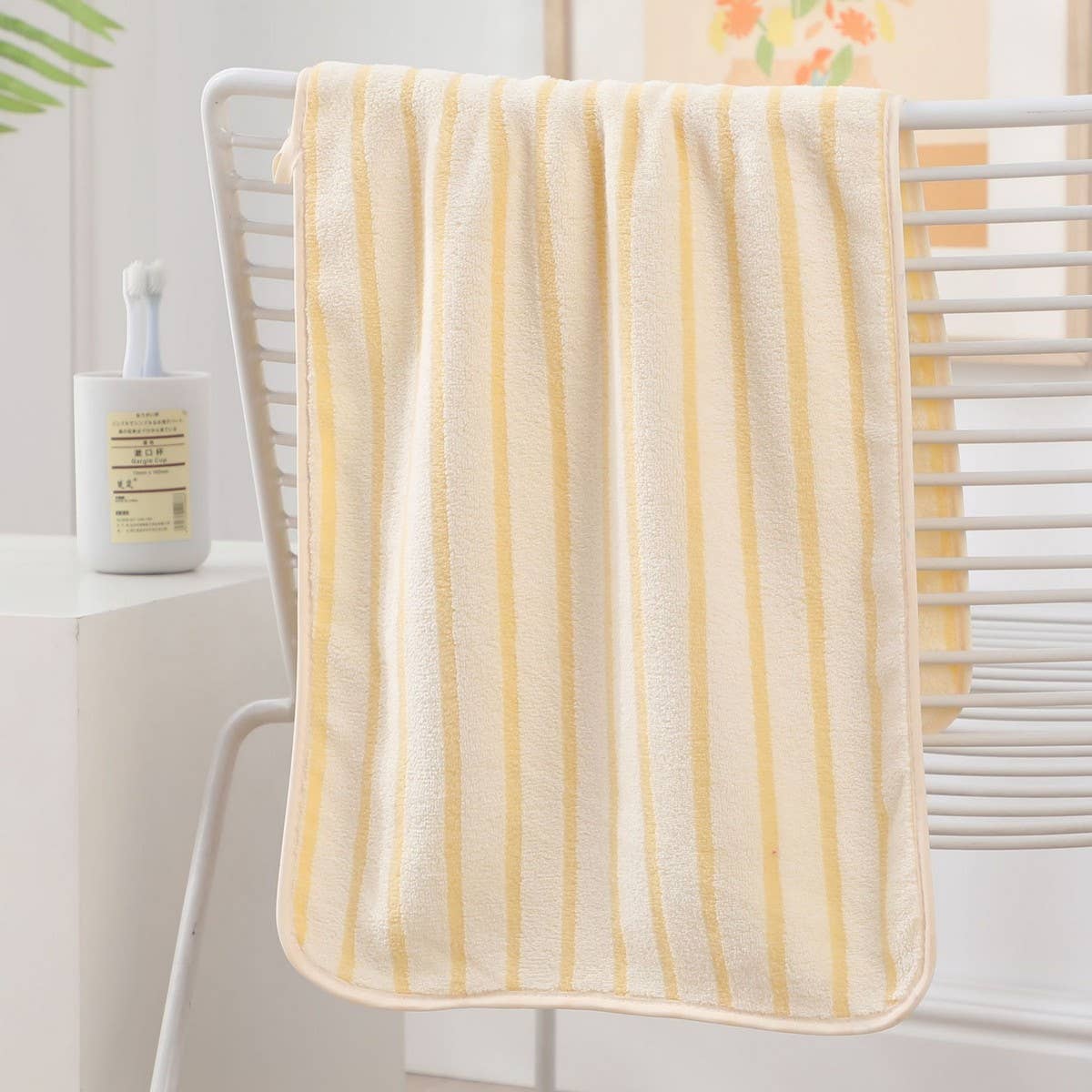 SOFT AND ABSORBENT CORAL FLEECE BATH TOWEL_CWMM2322