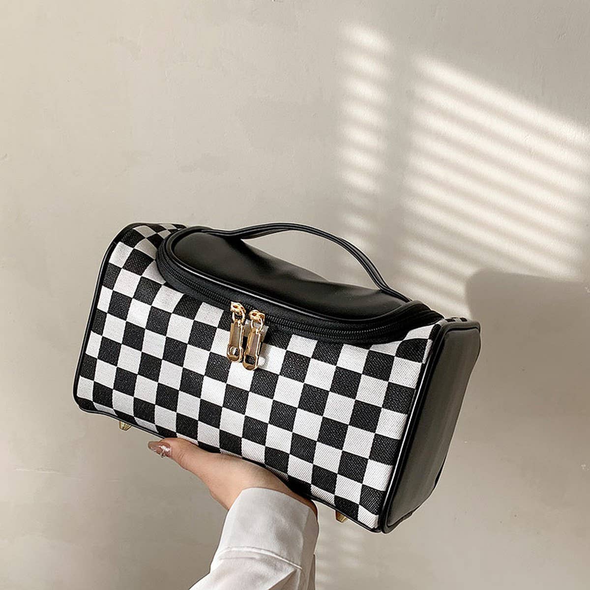NEW CHECKERBOARD LARGE CAPACITY COSMETIC BAG_CWAB4491