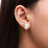 DESIGN NATURAL PEARL HEART FISH EARRINGS_CWAJE5129