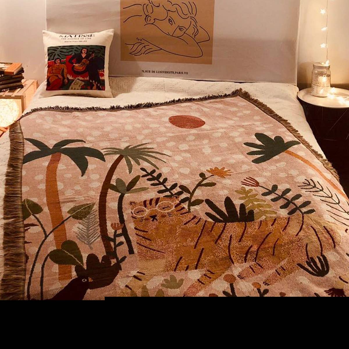 MULTIFUNCTIONAL BLANKET WITH LEAF PATTERN_CWMM0326