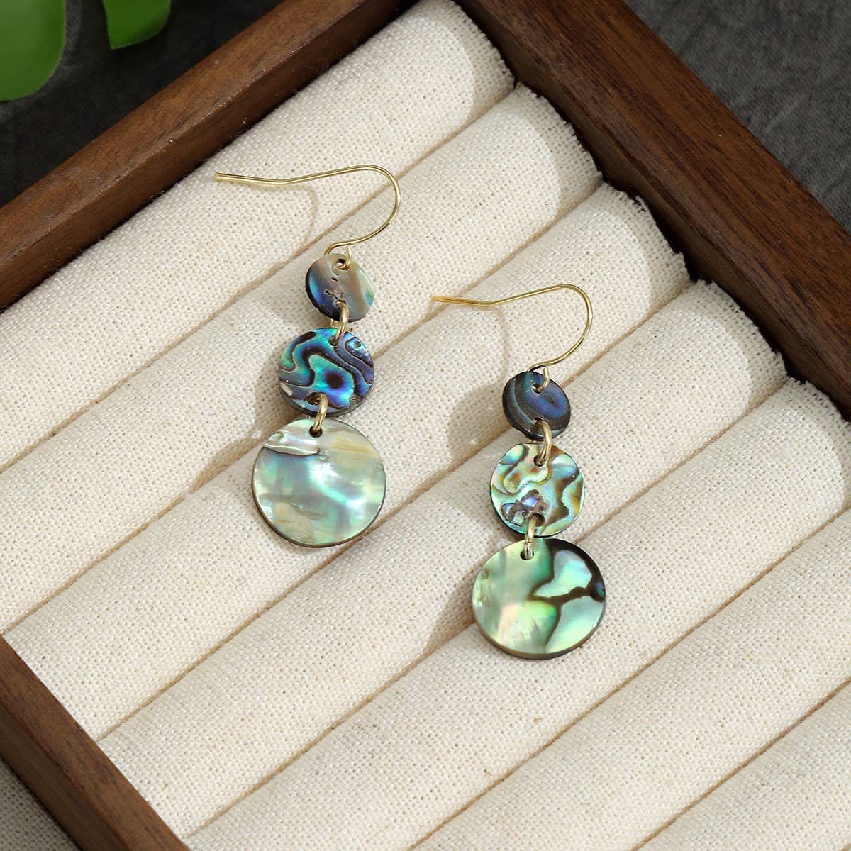 HIGH QUALITY NATURAL ABALONE PENDANT EARRINGS_CWMM4271