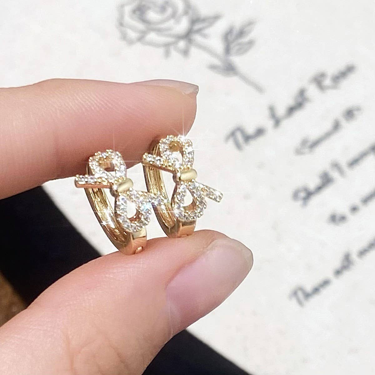 MICRO INLAID ZIRCONIA BOWKNOT TEMPERAMENT EARRINGS_CWAJE2996