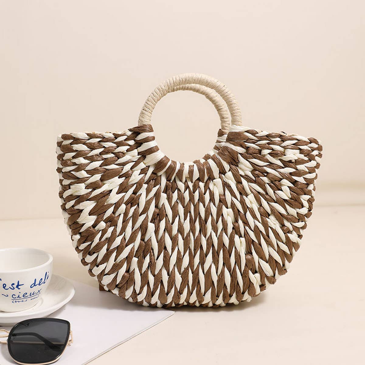 HALF ROUND SHOULDER BEACH TOTE STRAW BAG_CWAB1868