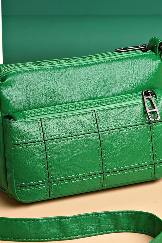 SOFT LEATHER SQUARE MESSENGER BAG_CUAB0036