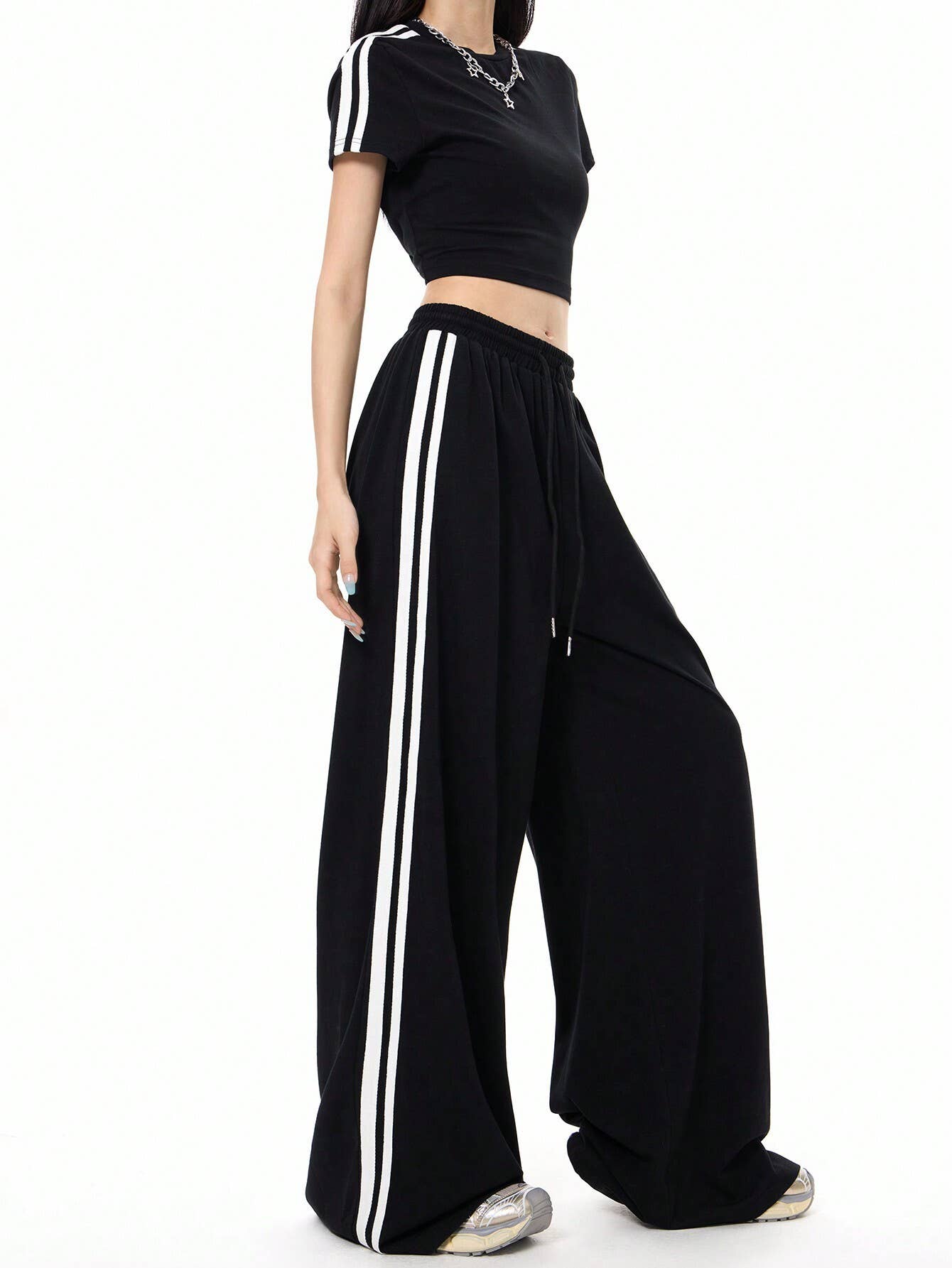 Sporty Wide-Leg Colorblock Relaxed Fit Pants