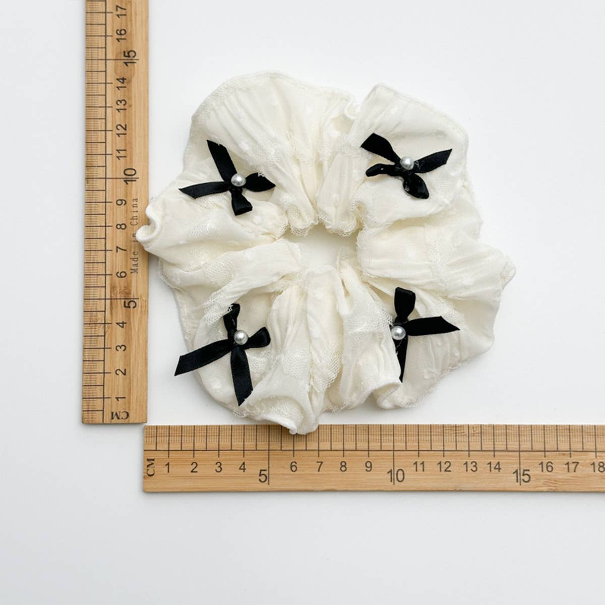 CONTRAST COLOR BOW PEARL LACE HAIR TIE_CWAHA2433