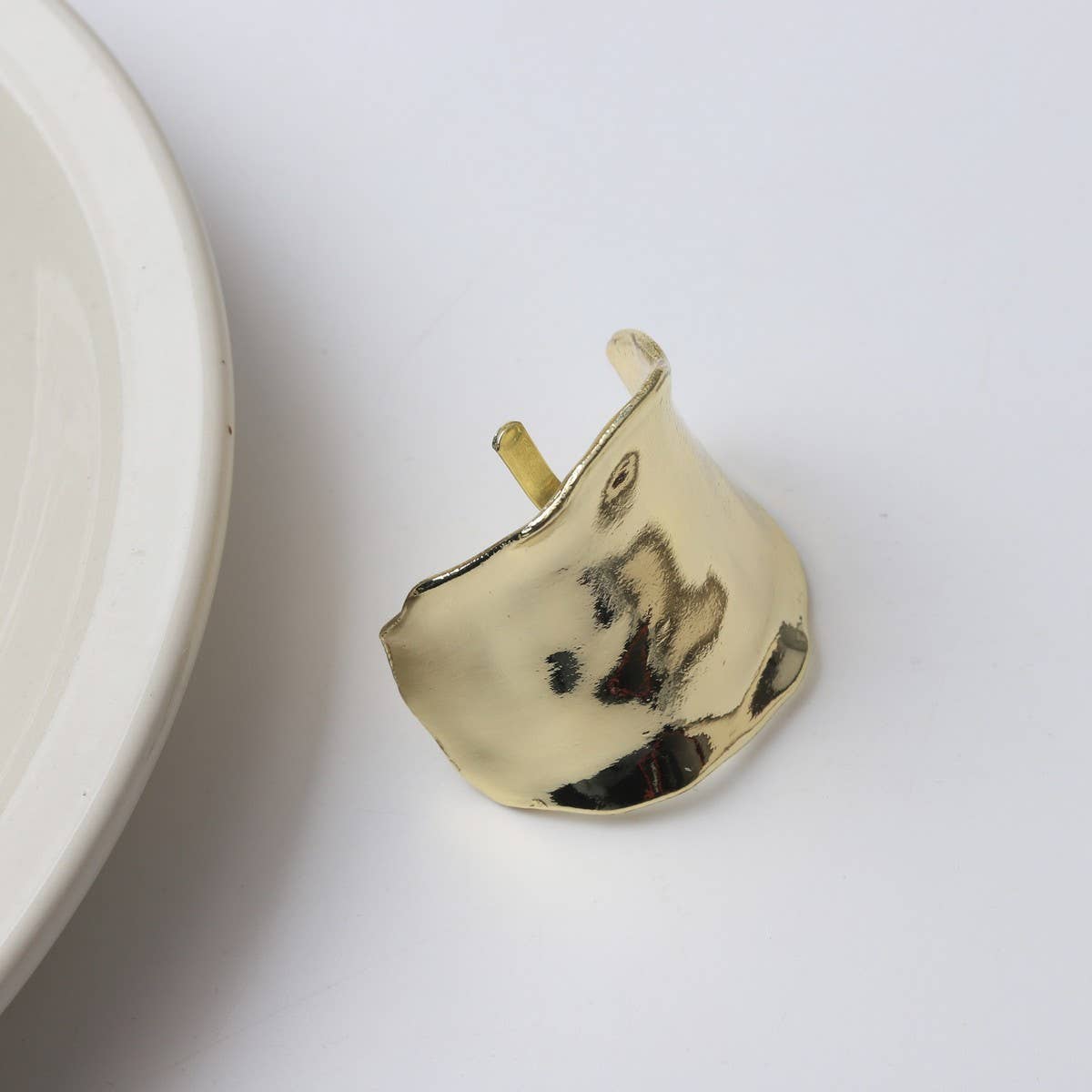 2024 CONCAVE AND CONVEX LAVA INSERT HAIRPIN_CWAHA2656