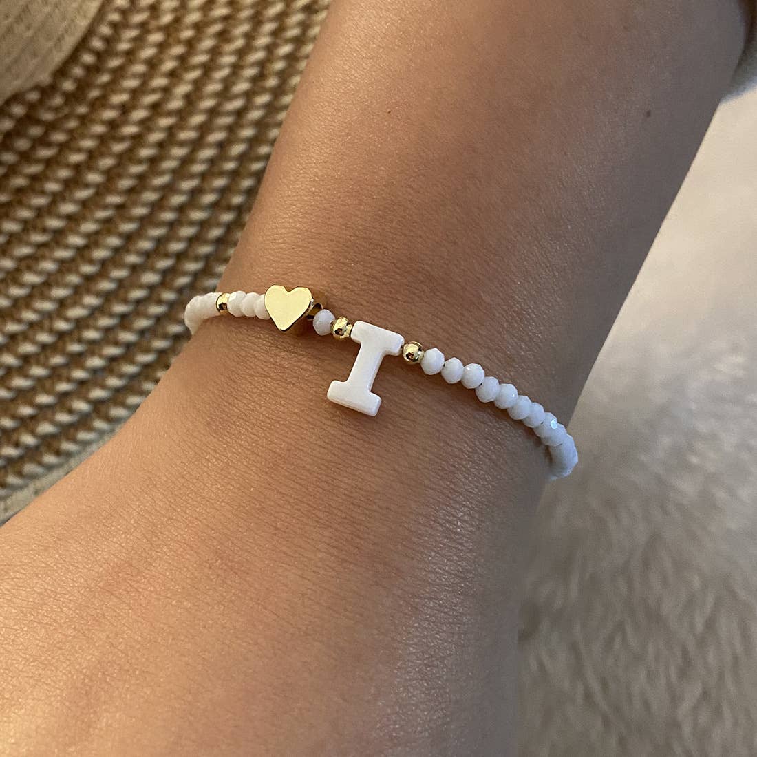 26-Letter Shell Beaded Bracelet_Cwaje4942