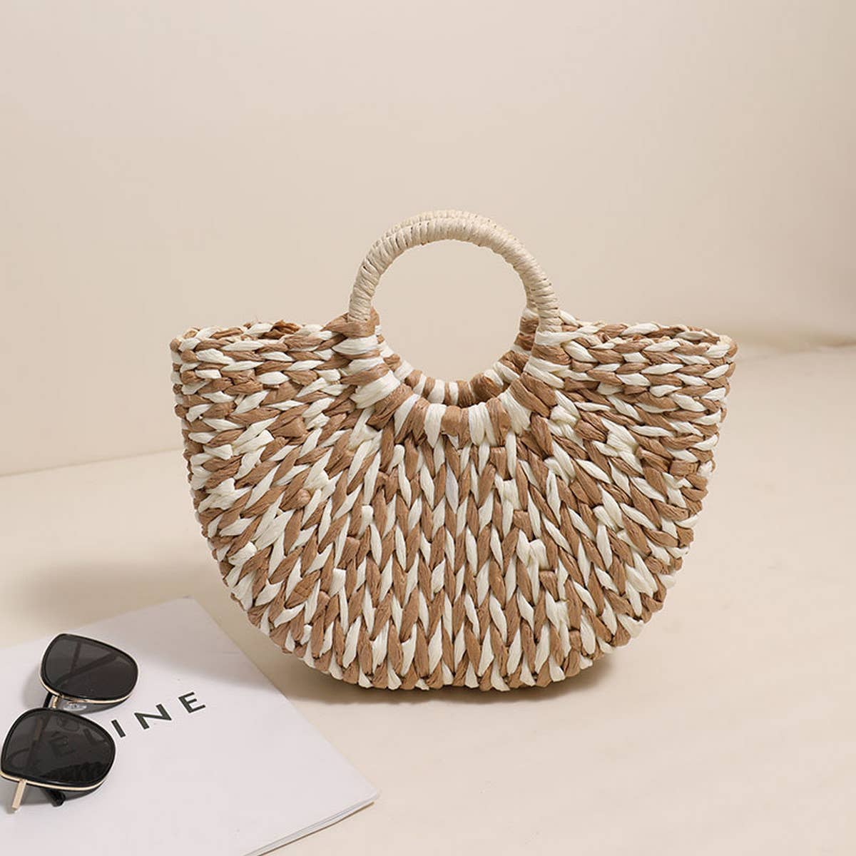 HALF ROUND SHOULDER BEACH TOTE STRAW BAG_CWAB1868