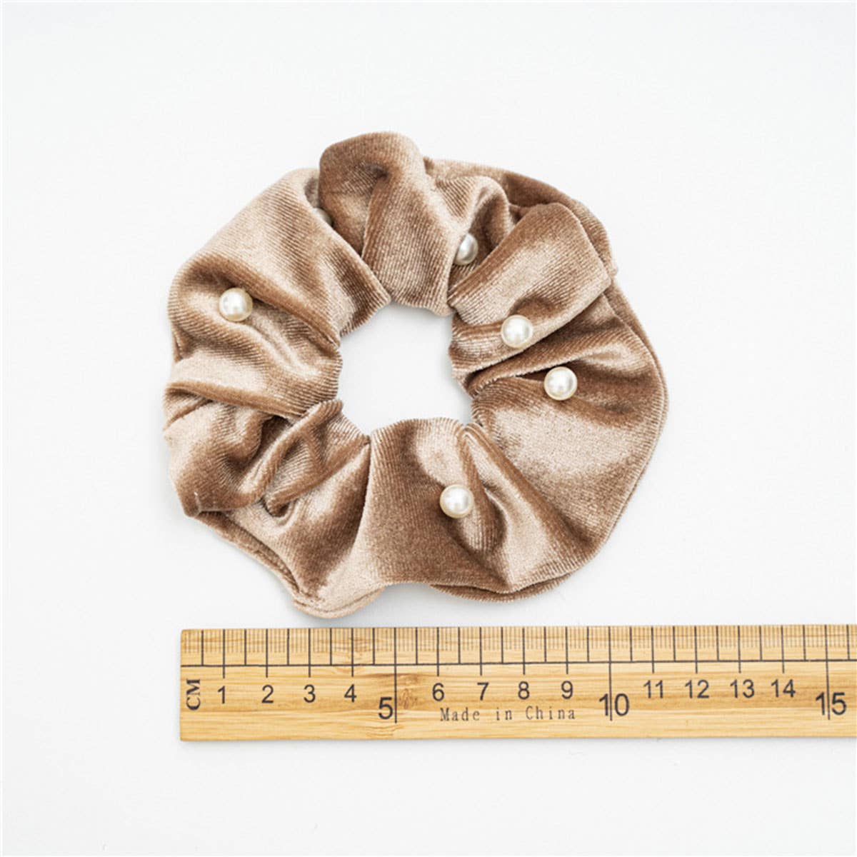 PEARL FUZZY HAIR SCRUNCHIES_CWAHA0382