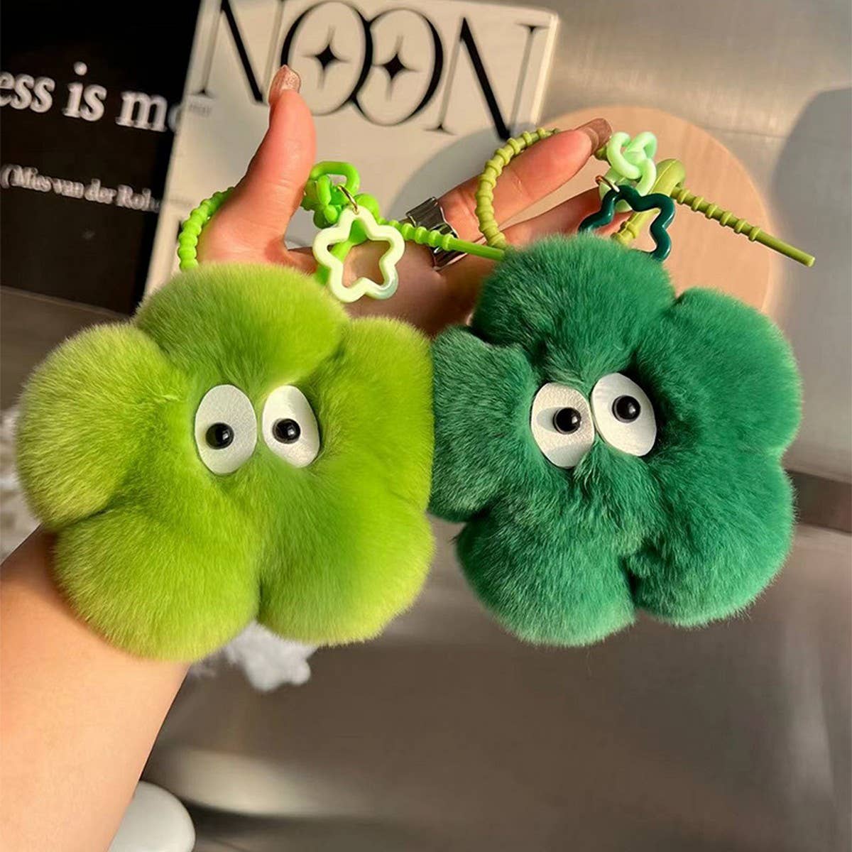 CUTE FLOWER PLUSH BALL BAG CAR KEYCHAIN PENDANT_CWMM2532